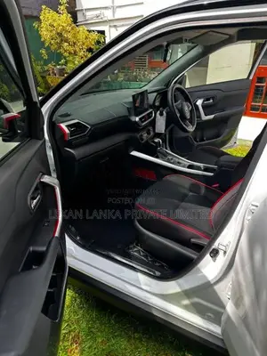 Toyota Raize 2025 SUV (Used)