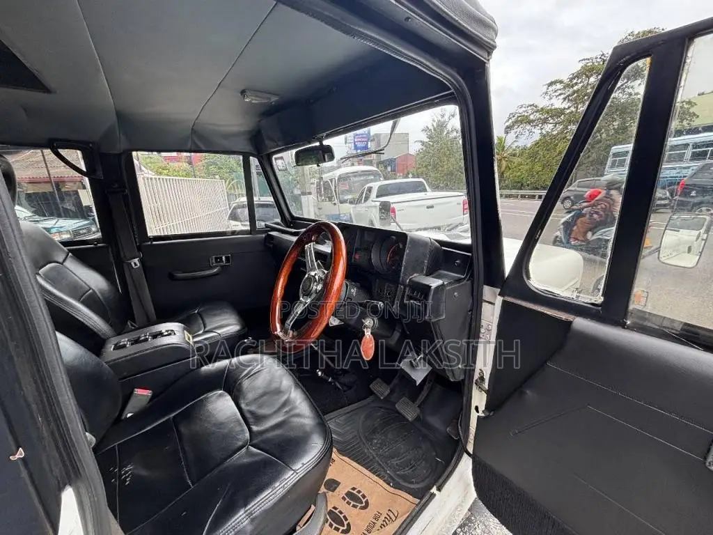 Mitsubishi 4DR5 J44 1980 SUV (Used)