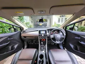 Mitsubishi Xpander Cross 2020 SUV (Used)