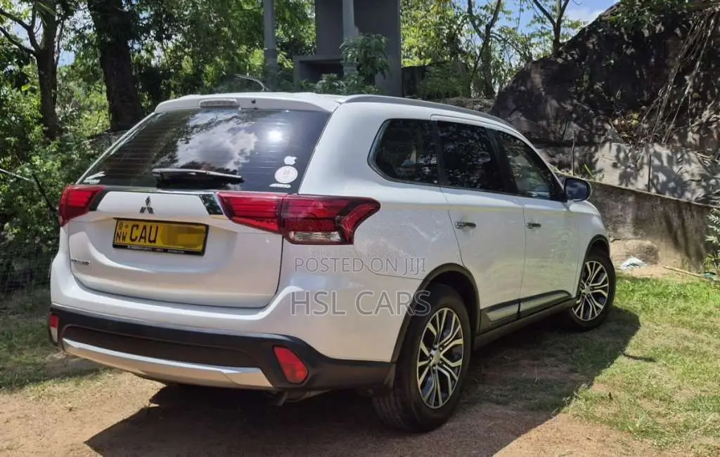 Mitsubishi Outlander 2016 SUV (Used)