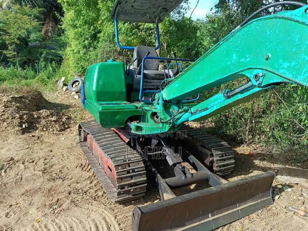 Komatsu PC 30 2015 Heavy-Duty (Used)