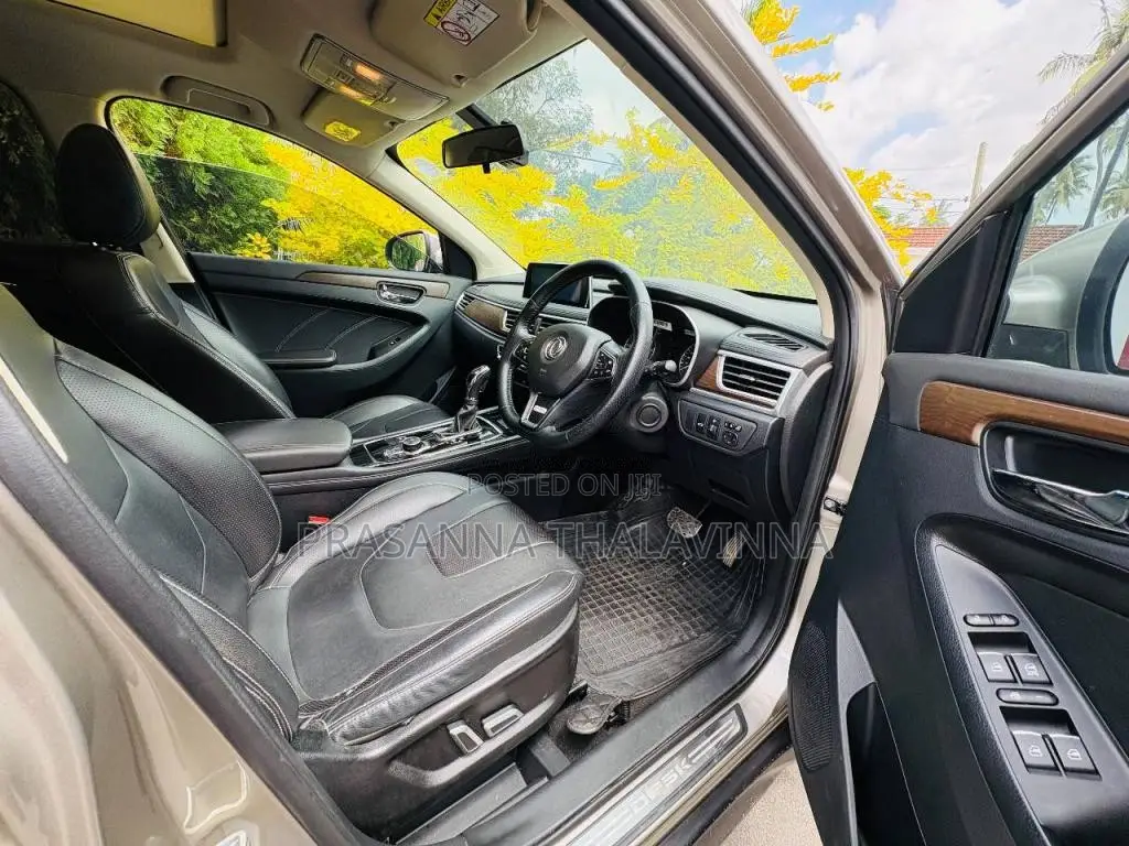 DFSK Glory I-Auto 2022 SUV (Used)