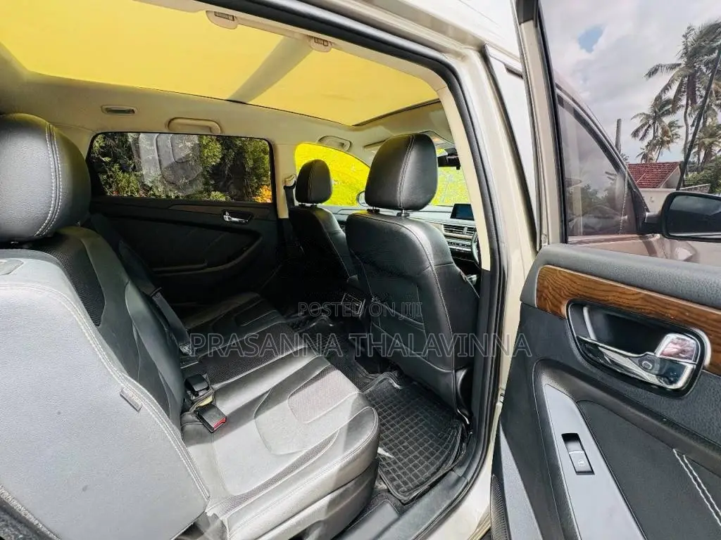 DFSK Glory I-Auto 2022 SUV (Used)