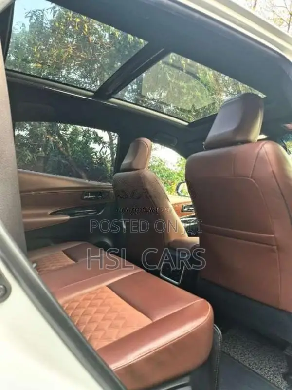 Toyota Harrier Elegance 2017 SUV (Used)