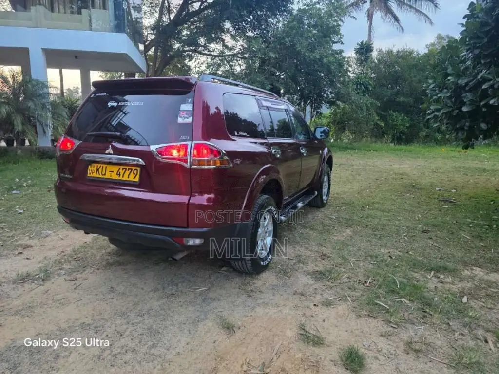 Mitsubishi Montero 2012 SUV (Used)