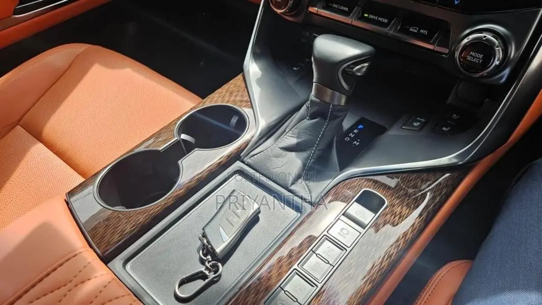 Lexus LX600 2023 SUV (Used)