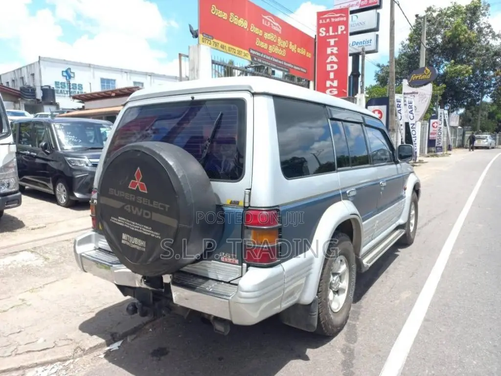 Mitsubishi Pajero 2012 SUV (Used)