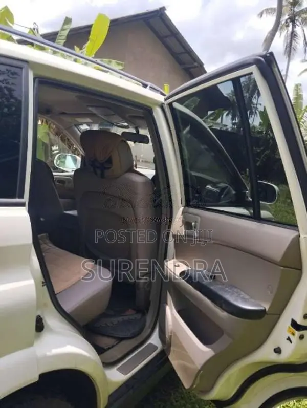 Micro Kyron 2009 SUV (Used)
