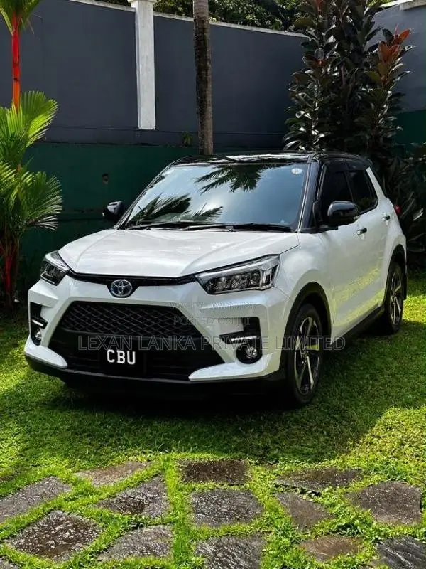 Toyota Raize 2025 SUV (Used)