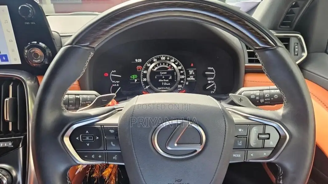 Lexus LX600 2023 SUV (Used)