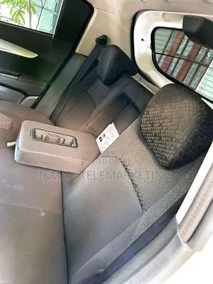 Mahindra KUV 100 2024 SUV (Used)