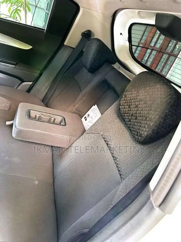 Mahindra KUV 100 2024 SUV (Used)