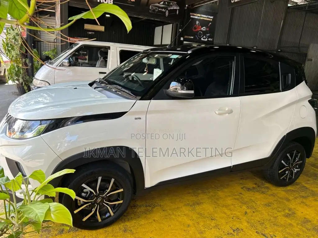 Mahindra KUV 100 2024 SUV (Used)
