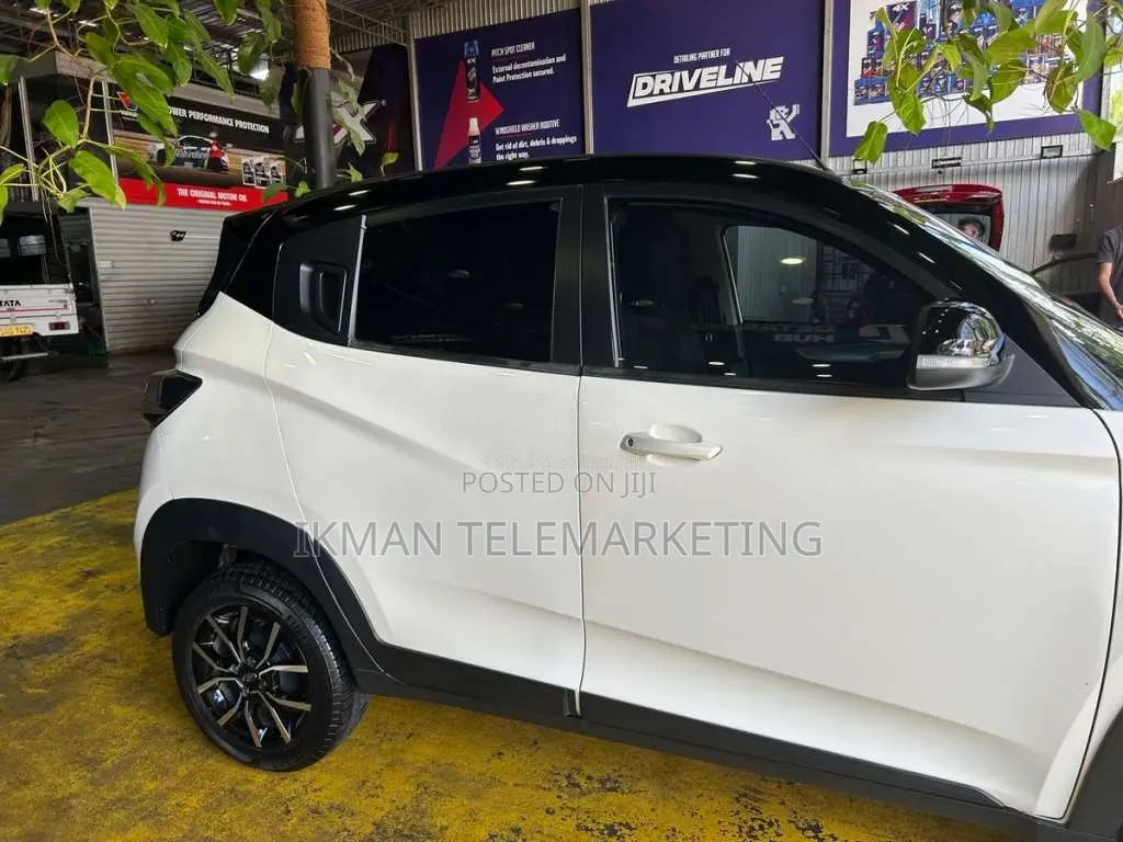 Mahindra KUV 100 2024 SUV (Used)