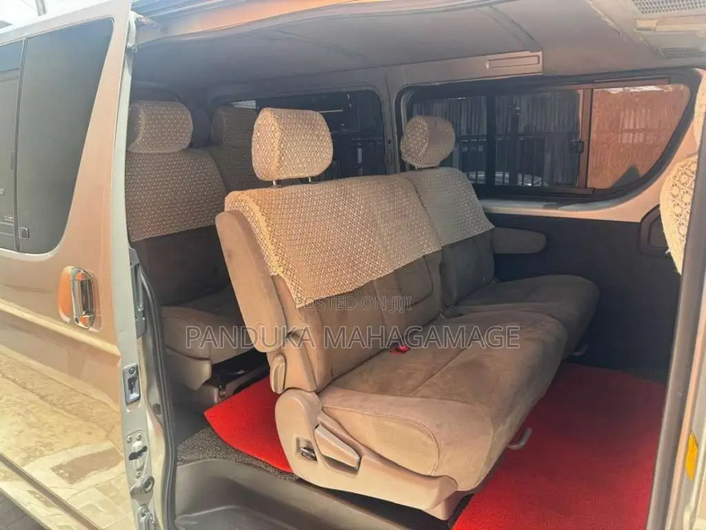 Toyota KDH 2013 Van (Used)