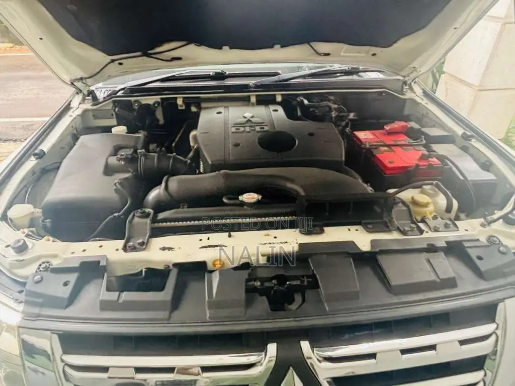 Mitsubishi Montero 2013 SUV (Used)