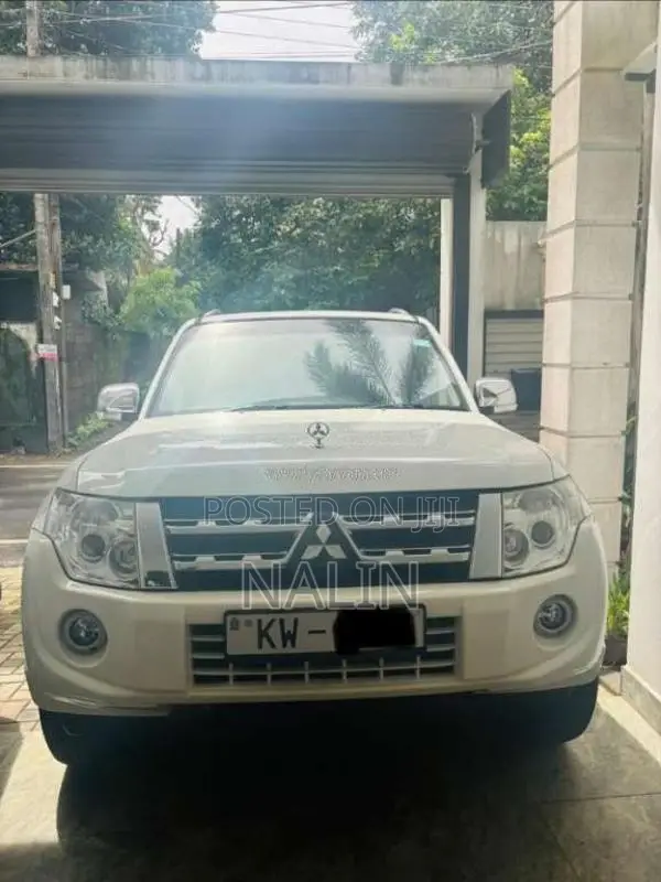 Mitsubishi Montero 2013 SUV (Used)