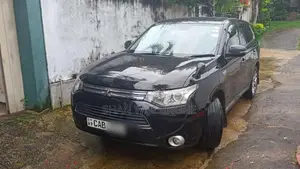Mitsubishi Outlander 2013 SUV (Used)