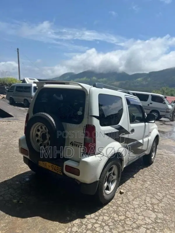 Suzuki Jimny 2000 SUV (Used)