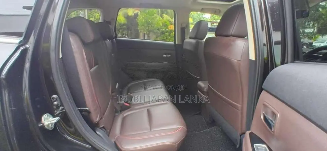 Mitsubishi Outlander NAVI PREMIUM PHEV 2016 SUV (Used)