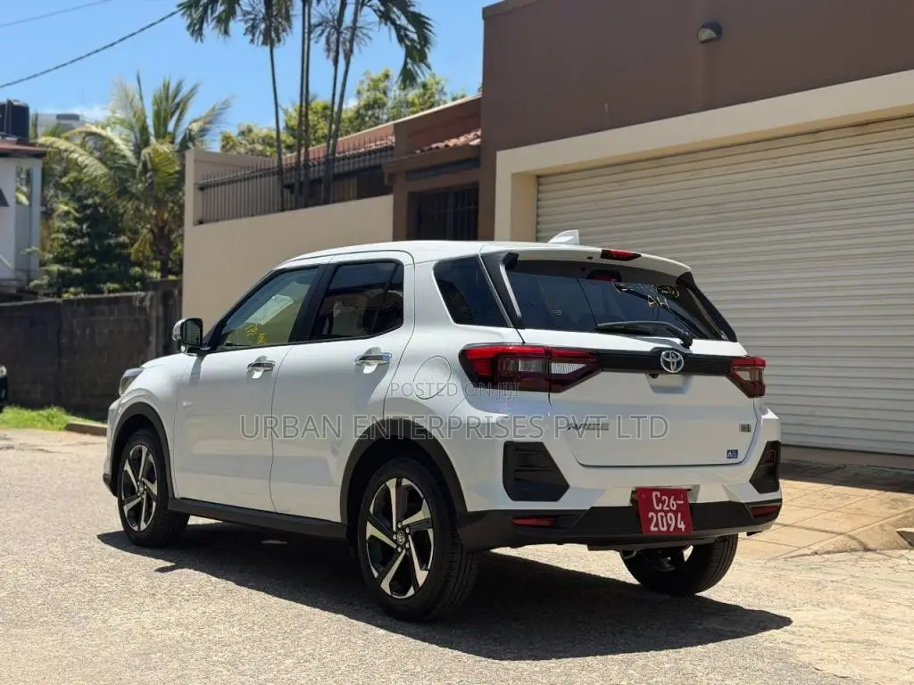 Toyota Raize Hybrid Z 2024 SUV Unregistered (Recondition)