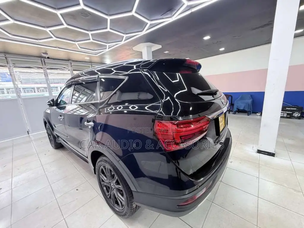 DFSK Glory I-Auto 2022 SUV (Used)