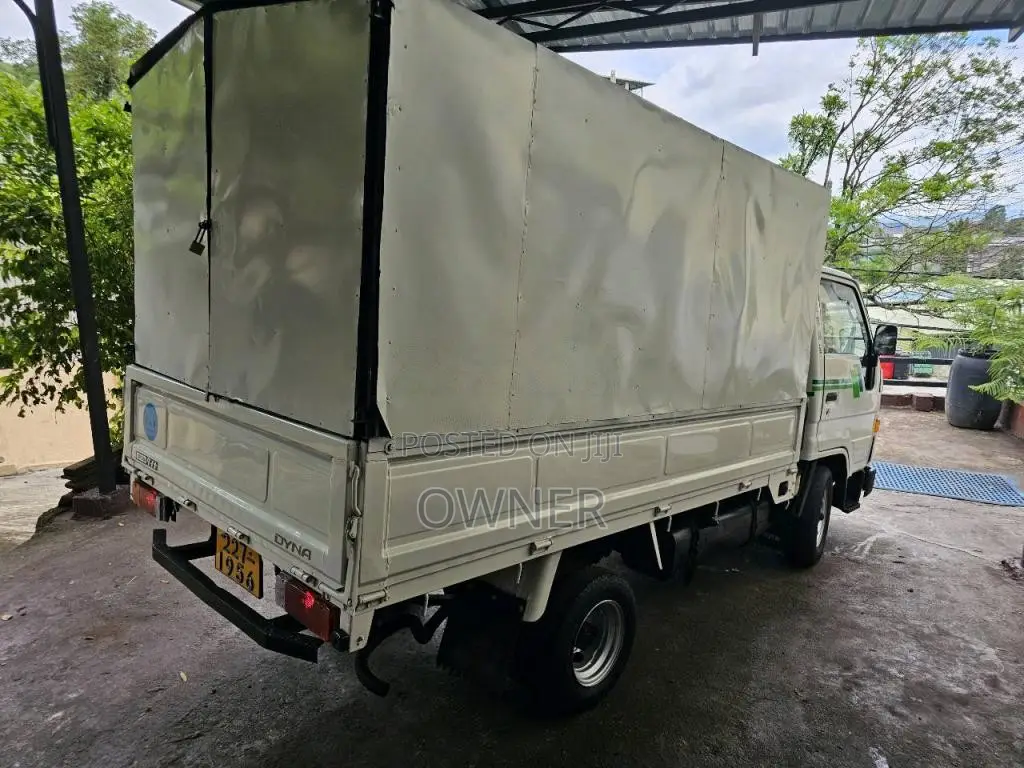 Toyota TOYOACE 1995 Lorry (Used)
