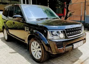 Land-Rover Discovery S 2016 SUV (Used)