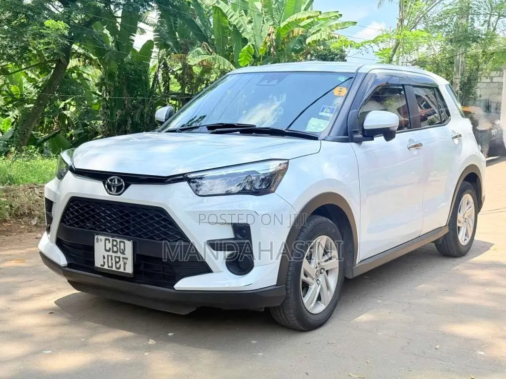 Toyota Raize 2024 SUV (Used)