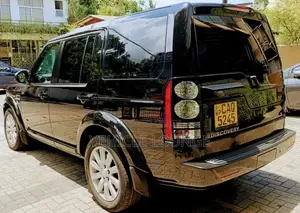 Land-Rover Discovery S 2016 SUV (Used)