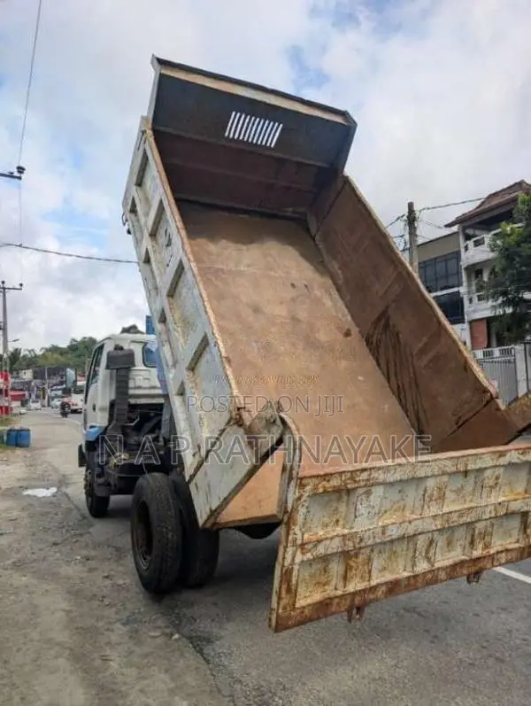 Isuzu Juston Forward 1999 Lorry (Used)