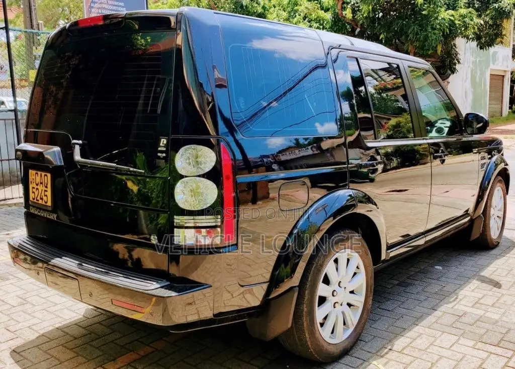 Land-Rover Discovery S 2016 SUV (Used)