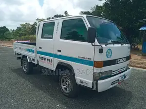 Isuzu CrewCab 1980 Crew Cab (Used)