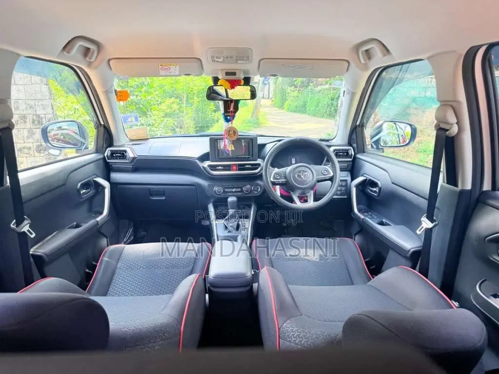 Toyota Raize 2024 SUV (Used)