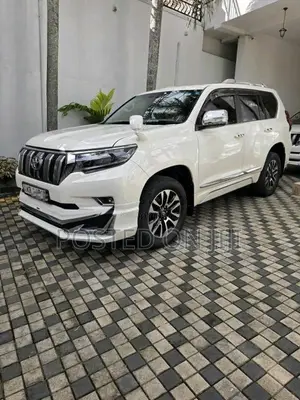 Toyota LAND CRUISER PRADO 150 TX 2010 SUV (Used)