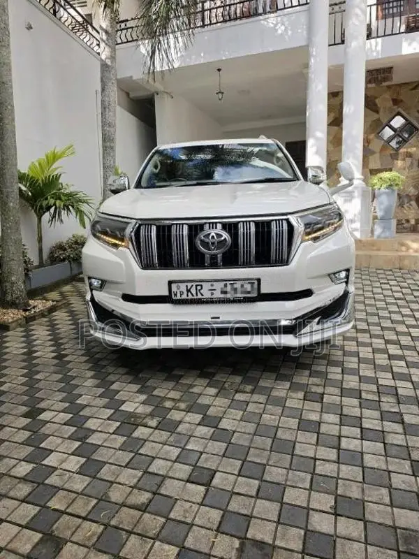 Toyota LAND CRUISER PRADO 150 TX 2010 SUV (Used)