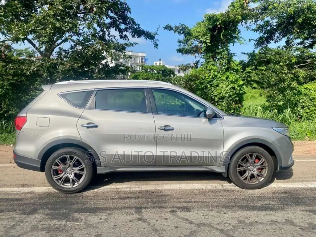 DFSK Glory I-Auto 2023 SUV (Used)