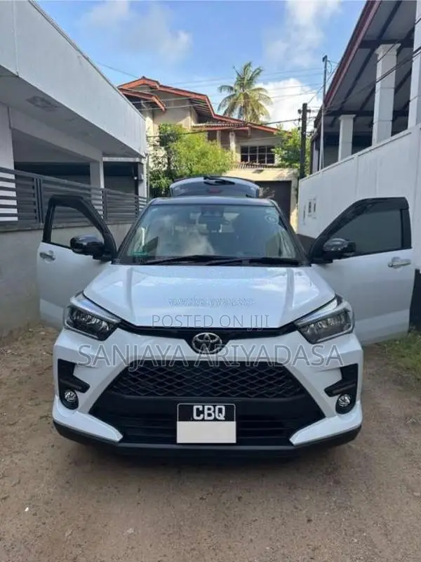 Toyota Raize 2024 SUV (Used)