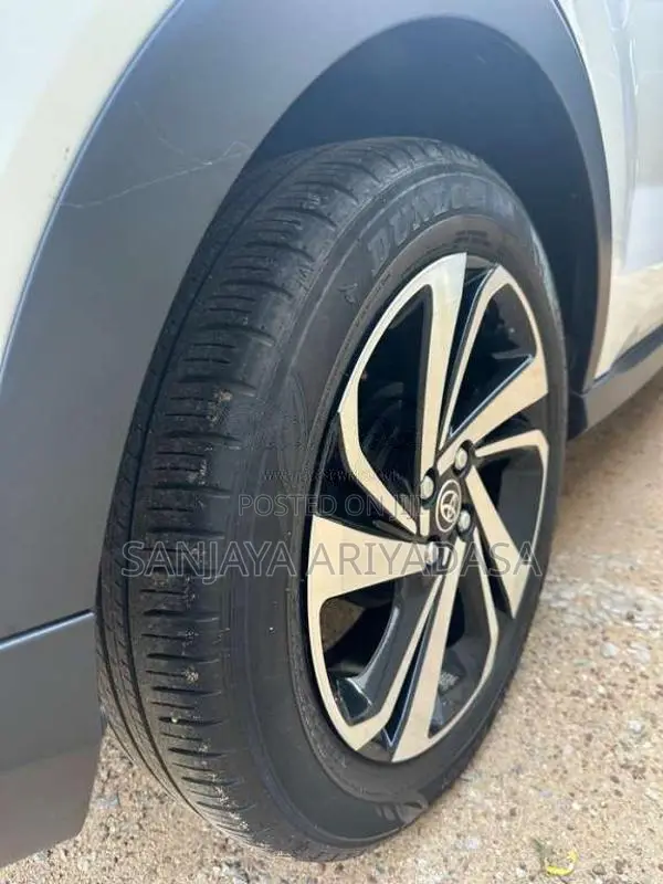 Toyota Raize 2024 SUV (Used)