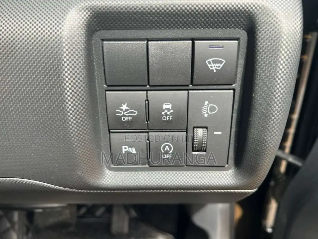 Toyota Raize 2023 SUV (Used)