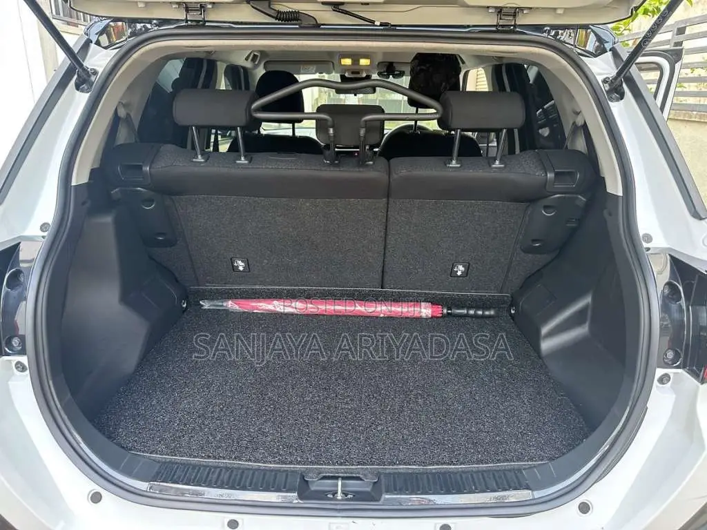Toyota Raize 2024 SUV (Used)