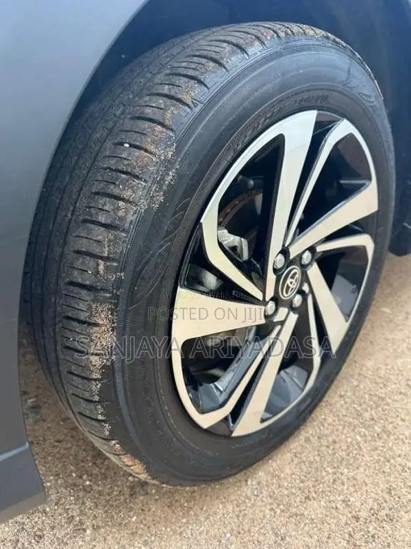 Toyota Raize 2024 SUV (Used)