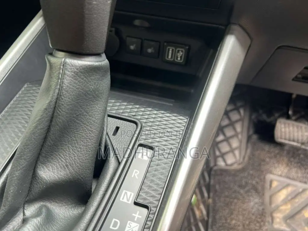 Toyota Raize 2023 SUV (Used)