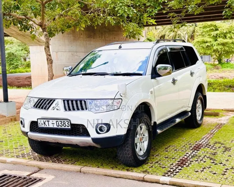Mitsubishi Montero Sport 2011 SUV (Used)