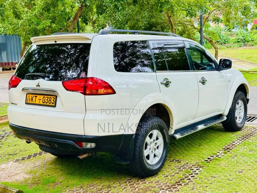 Mitsubishi Montero Sport 2011 SUV (Used)