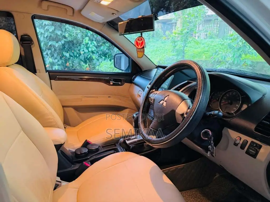 Mitsubishi Montero Sport 2012 SUV (Used)