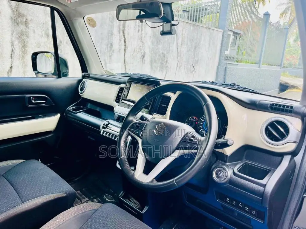 Suzuki Xbee 2018 SUV (Used)