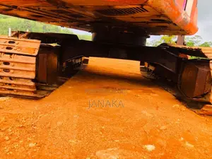 Hitachi 120-2 2012 Heavy-Duty (Used)