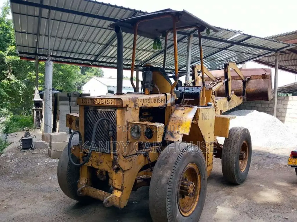 Mitsubishi Loader 2000 Heavy-Duty (Used)