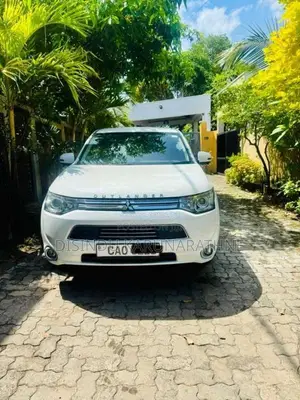 Mitsubishi Outlander 2013 SUV (Used)